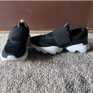 SOREL Black Kinetic Impact Strap Sneakers Size 9